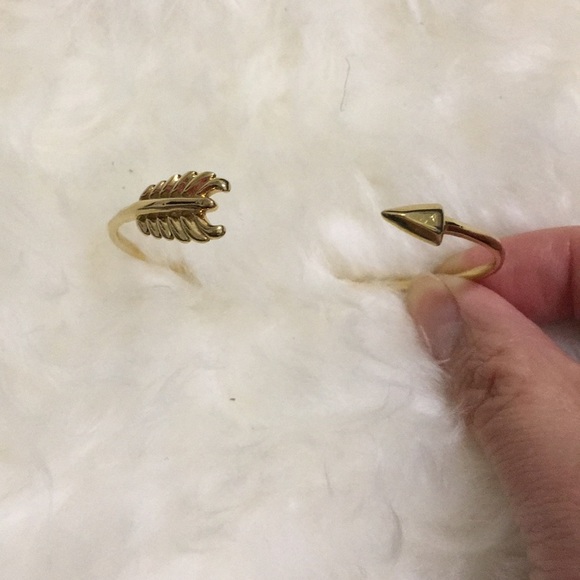 Stella & Dot Gilded Arrow Cuff - Picture 3 of 5